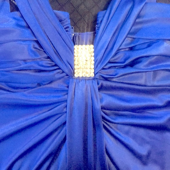 MASQUERADE PROM/SPECIAL OCCASION DRESS - Picture 7 of 7